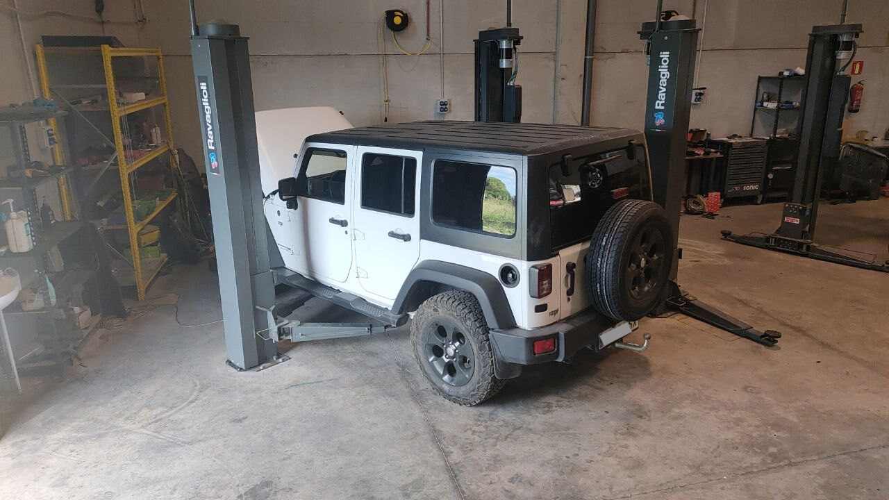 Jeep Wrangler Cambiar la correa de distribución