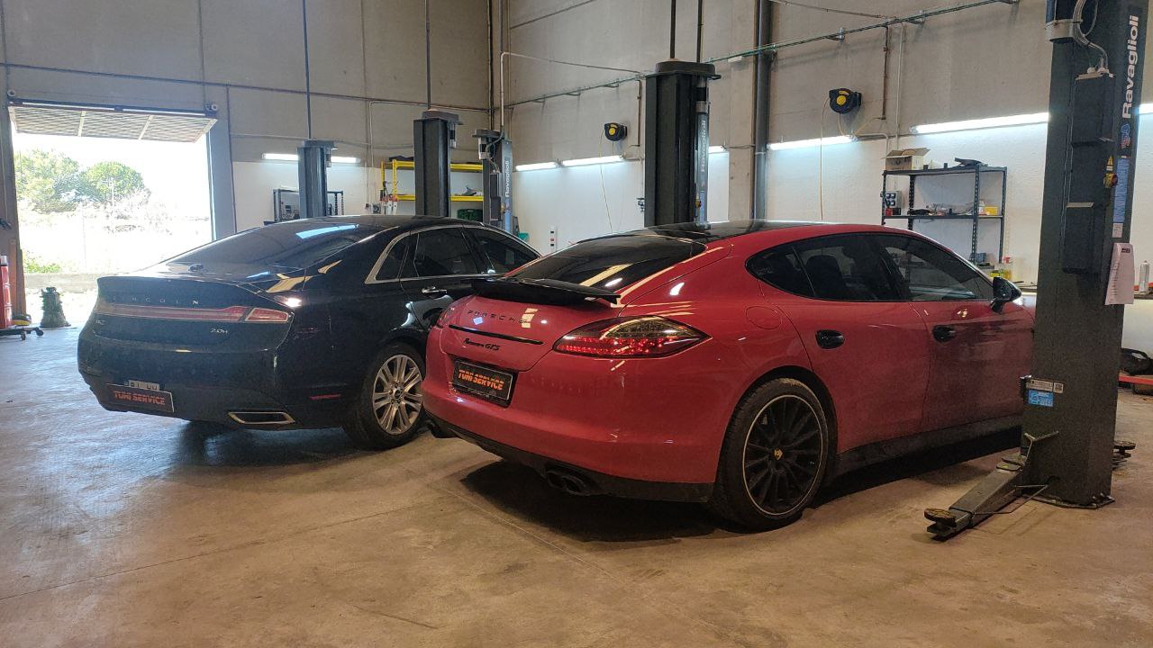 Porshe Panamera Turbo GTS